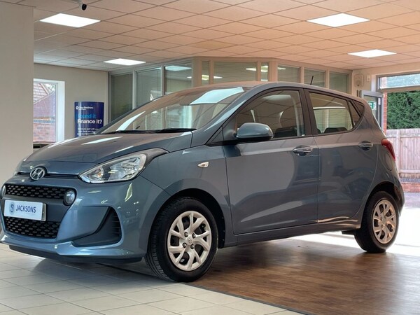 Used Hyundai i10 2018 for sale - 76241415: Photo 4