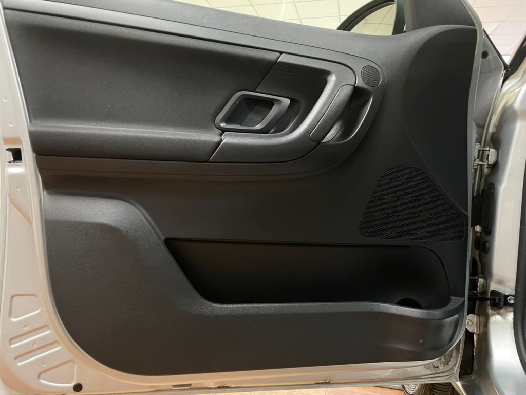 Used Skoda Roomster 2014 for sale - 76313230: Photo 39