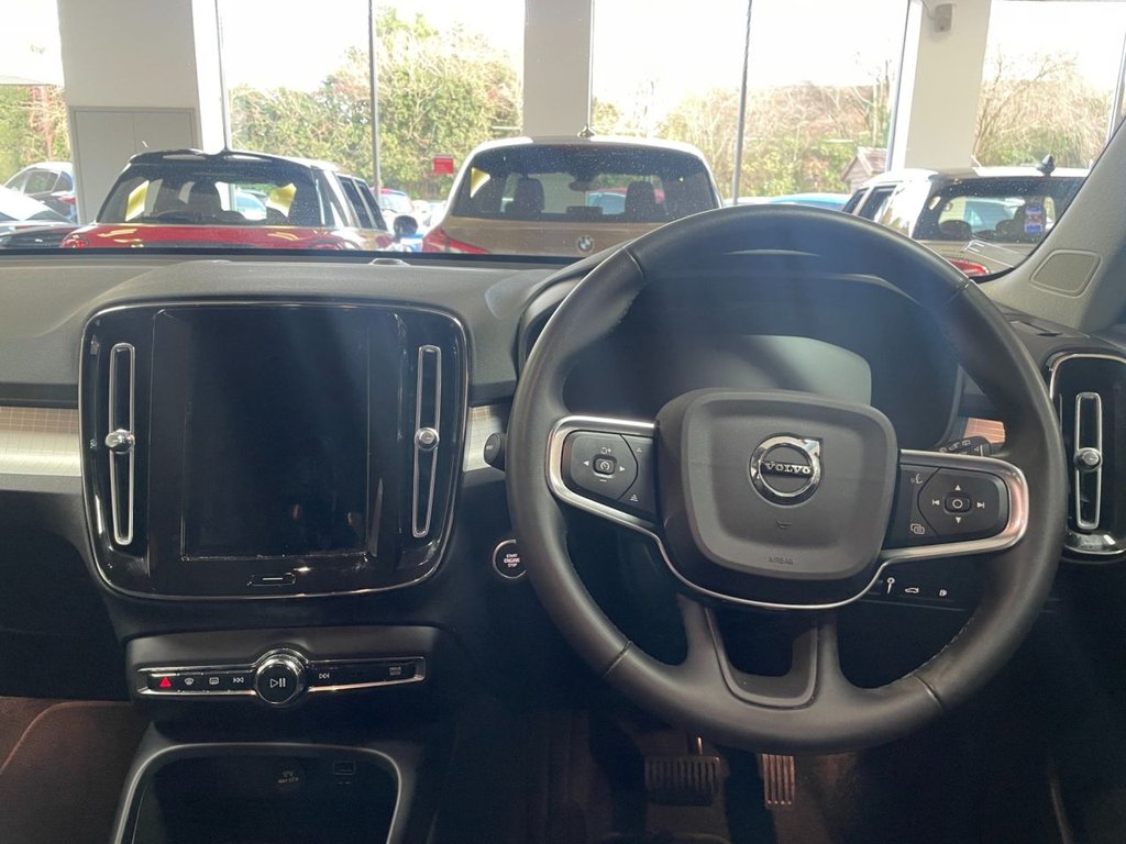 Used Volvo XC40 2021 for sale - 77153792: Photo 2