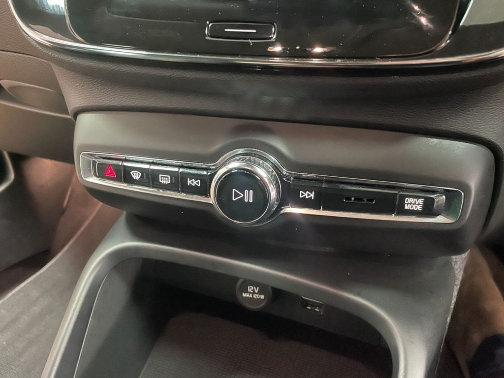 Used Volvo XC40 2021 for sale - 77153792: Photo 24