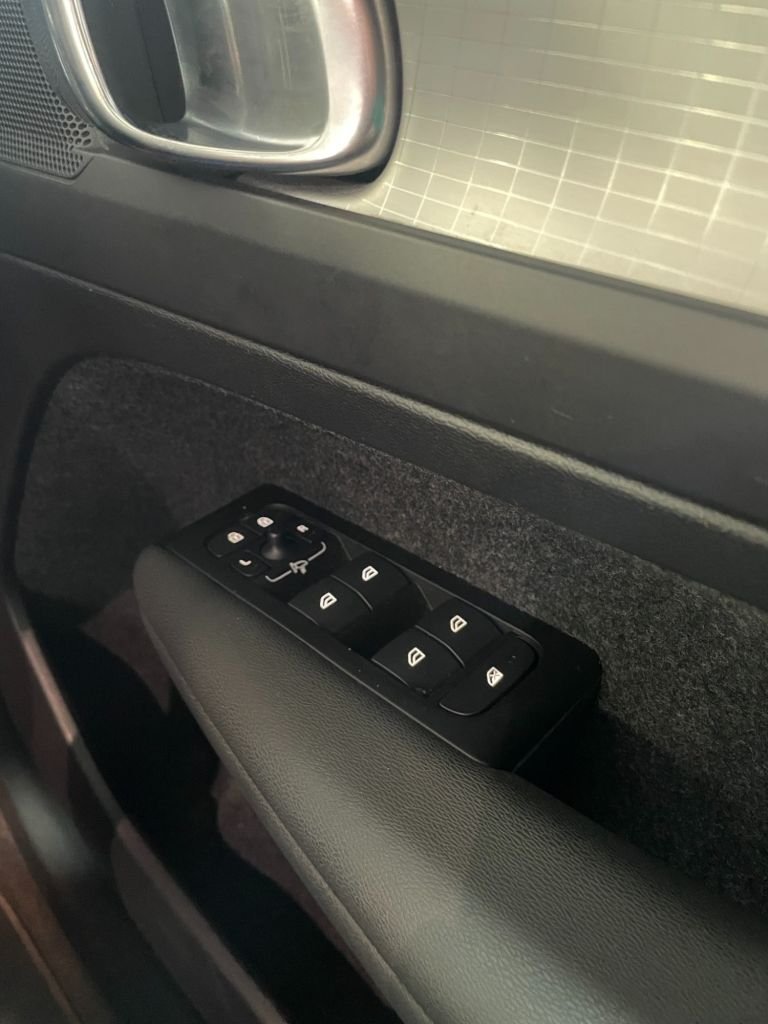 Used Volvo XC40 2021 for sale - 77153792: Photo 29