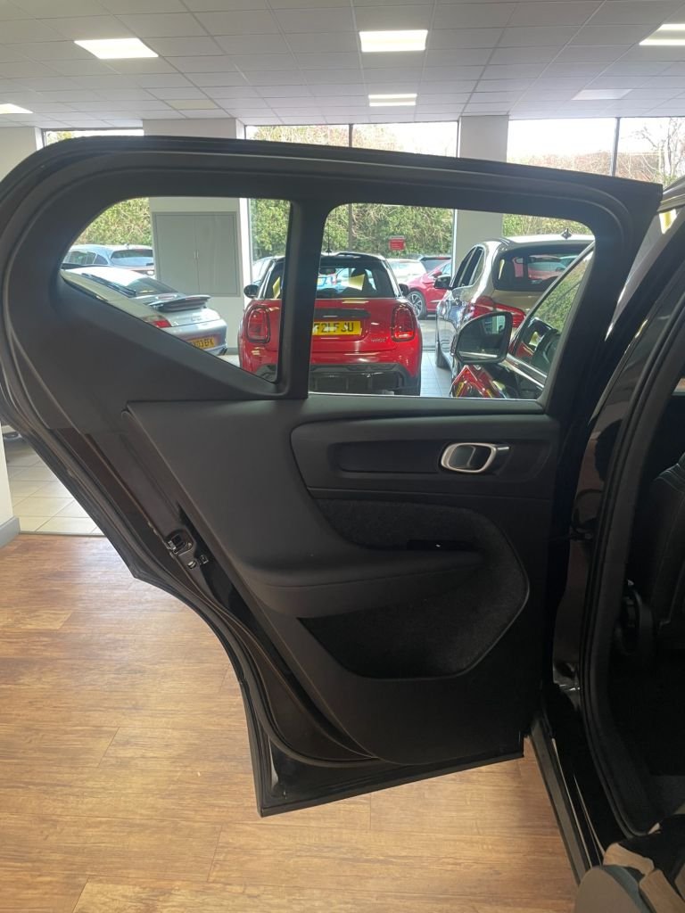 Used Volvo XC40 2021 for sale - 77153792: Photo 40