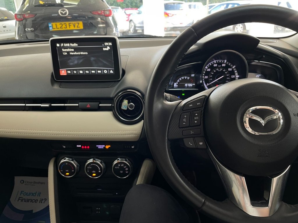 Used Mazda Mazda2 2016 for sale - 76068482: Photo 21
