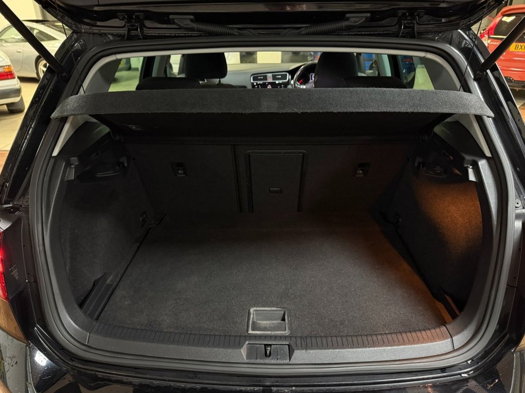 Used Volkswagen Golf 2018 for sale - 77193495: Photo 42