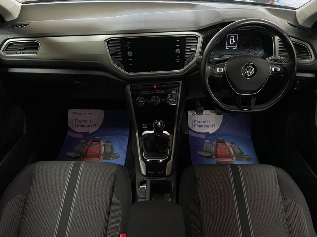 Used Volkswagen T-Roc 2020 for sale - 76711582: Photo 2