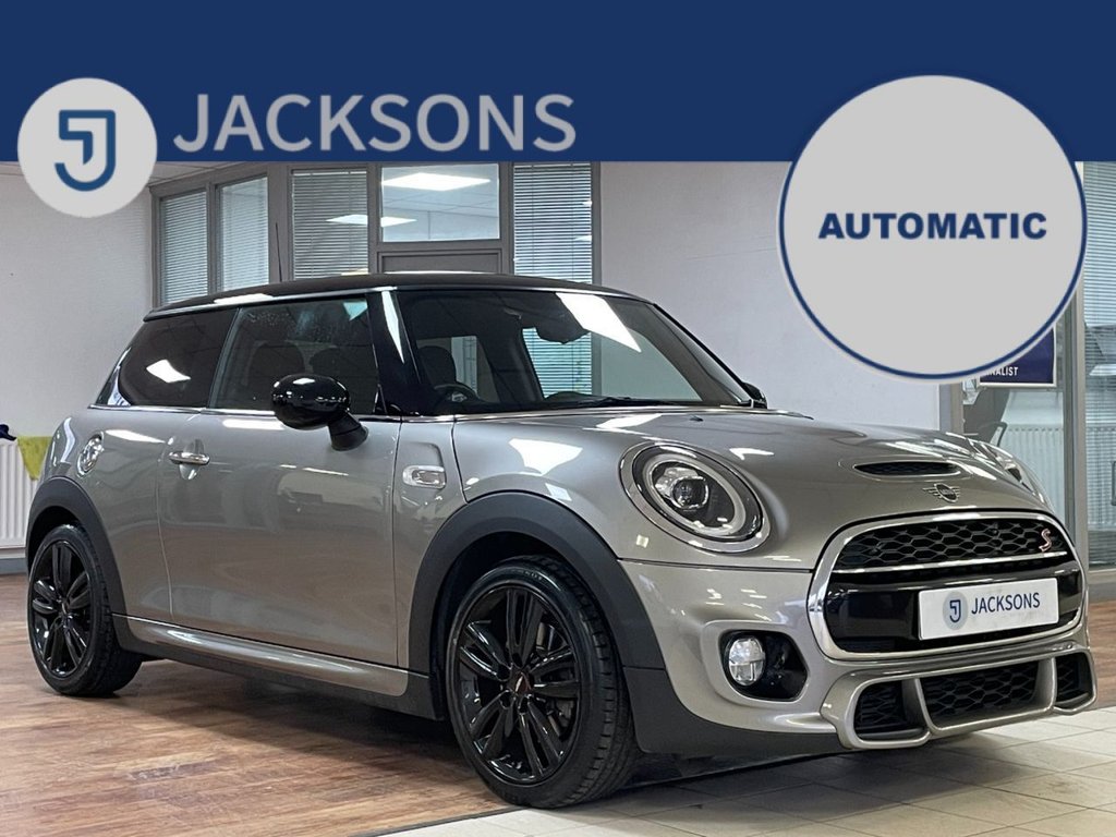 Used MINI Hatch 2018 for sale - 76768130: Photo 1