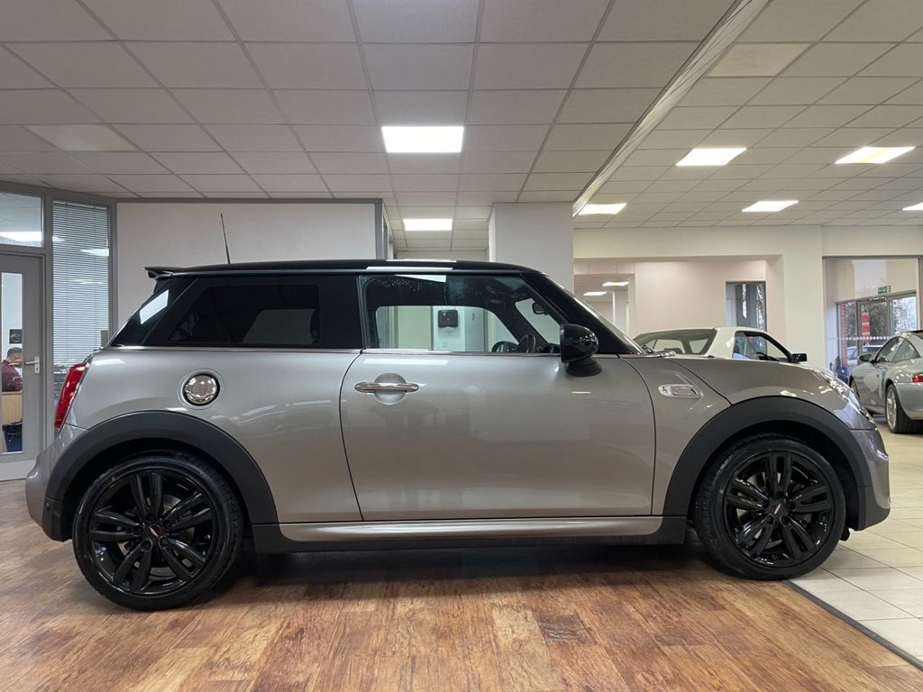 Used MINI Hatch 2018 for sale - 76768130: Photo 13