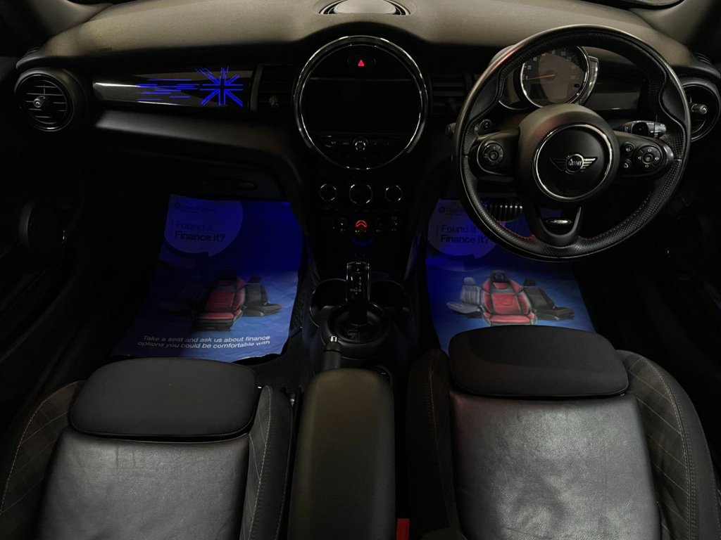 Used MINI Hatch 2018 for sale - 76768130: Photo 2