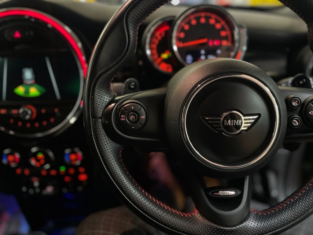 Used MINI Hatch 2018 for sale - 76768130: Photo 29