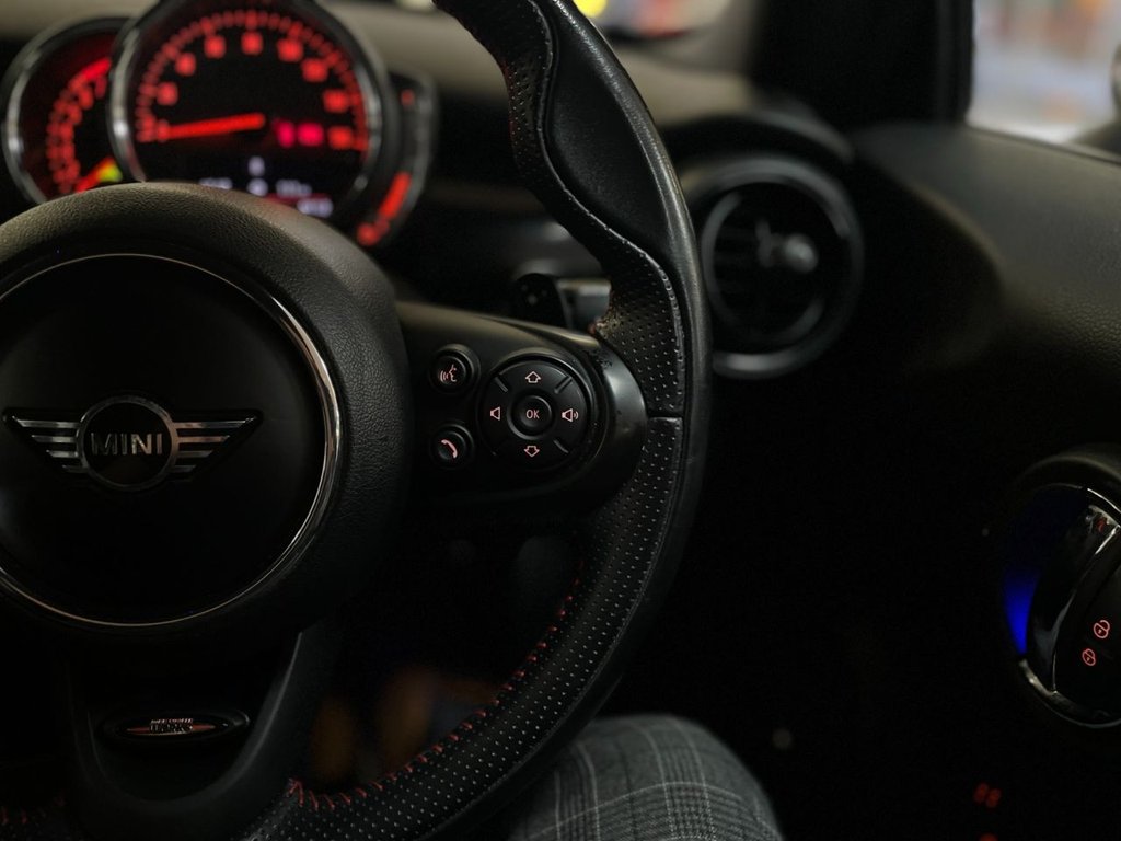 Used MINI Hatch 2018 for sale - 76768130: Photo 30