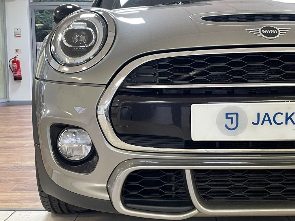 Used MINI Hatch 2018 for sale - 76768130: Photo 6