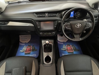 Used Toyota Avensis 2017 for sale - 75960728: Photo