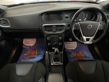 Used Volvo V40 2018 for sale - 75721864: Photo
