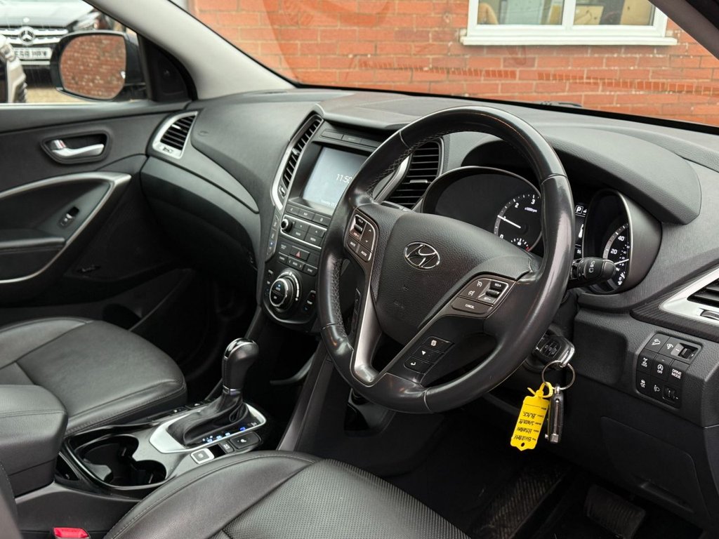 Used Hyundai Santa Fe 2018 for sale - 77042596: Photo 3