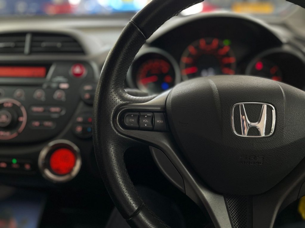 Used Honda Jazz 2014 for sale - 76345231: Photo 25