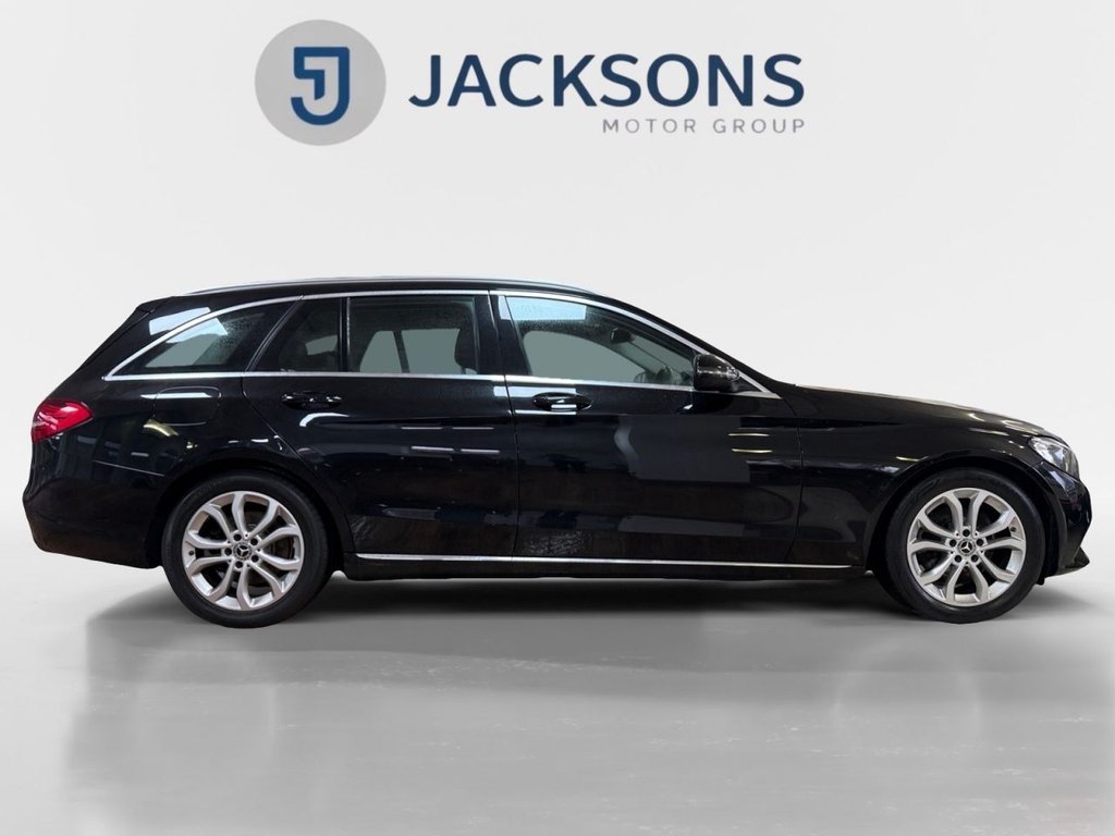 Used Mercedes-Benz C Class 2017 for sale - 77422308: Photo 10