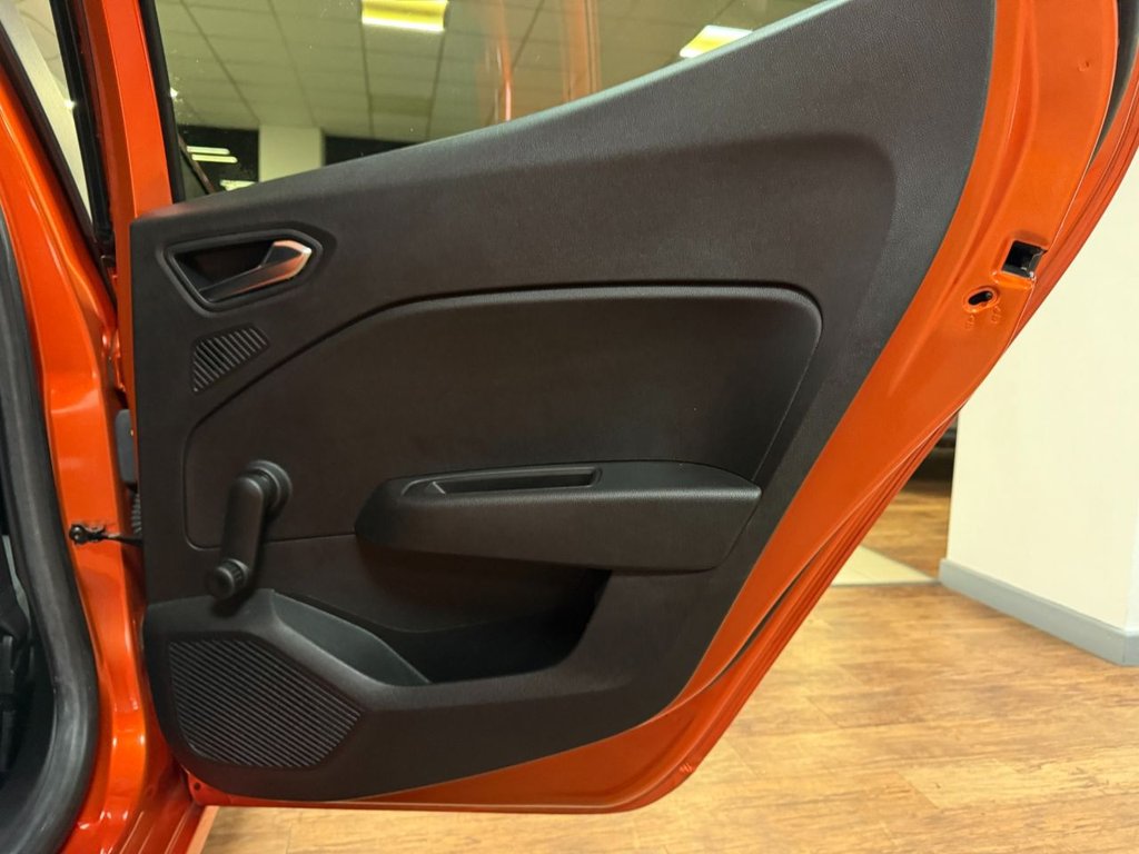 Used Renault Clio 2019 for sale - 77205493: Photo 40