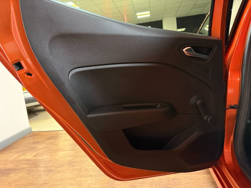 Used Renault Clio 2019 for sale - 77205493: Photo 41