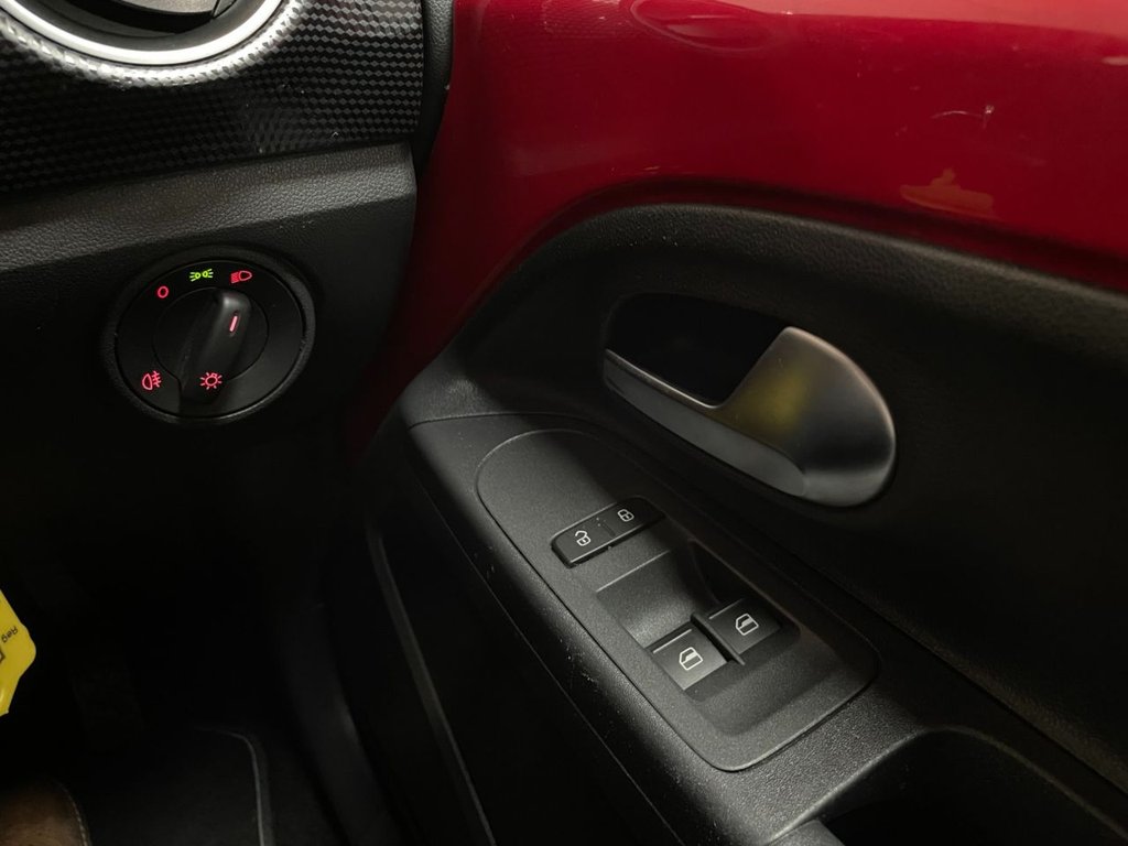 Used Volkswagen up! 2018 for sale - 76685968: Photo 27