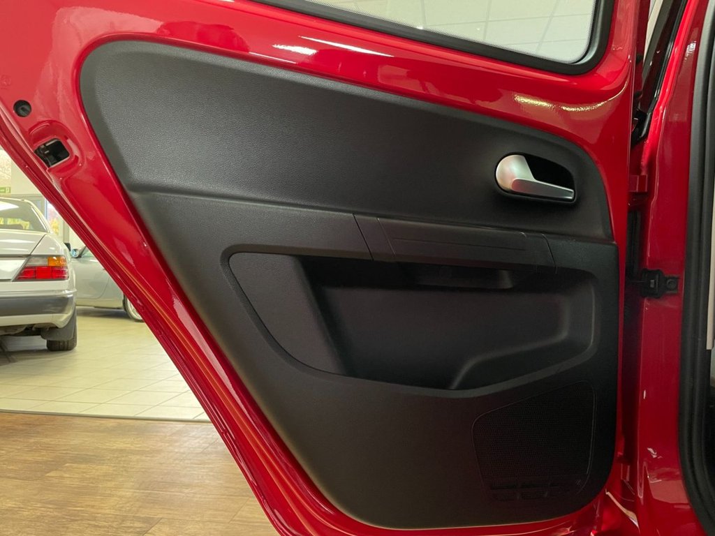 Used Volkswagen up! 2018 for sale - 76685968: Photo 37