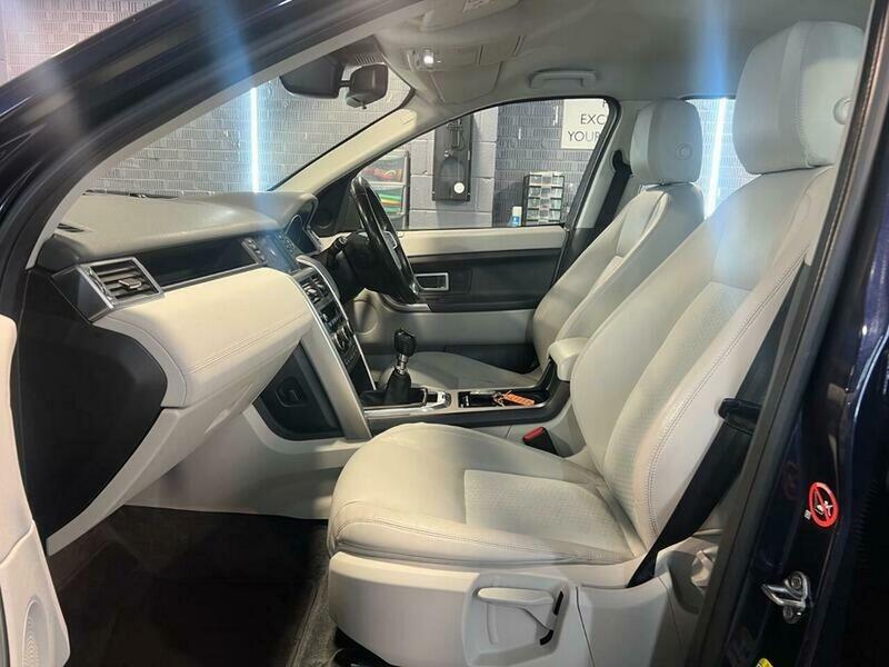 Used Land Rover Discovery Sport 2016 for sale - 76396667: Photo 25