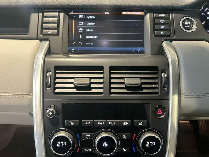 Used Land Rover Discovery Sport 2016 for sale - 76396667: Photo 32