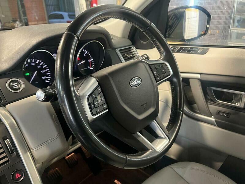 Used Land Rover Discovery Sport 2016 for sale - 76396667: Photo 35