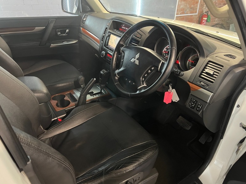 Used Mitsubishi Shogun 2014 for sale - 76019329: Photo 18