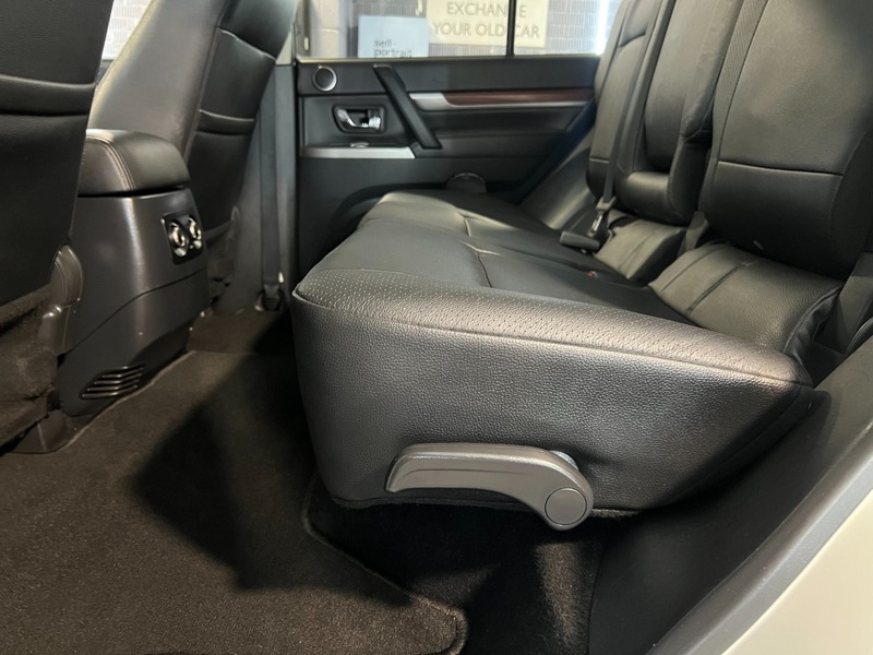 Used Mitsubishi Shogun 2014 for sale - 76019329: Photo 37