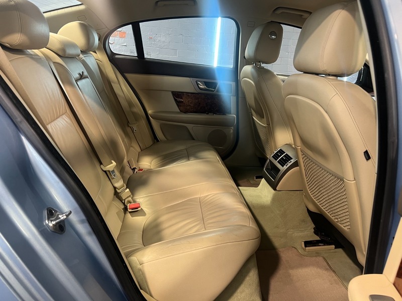 Used Jaguar XF 2009 for sale - 77342398: Photo 10