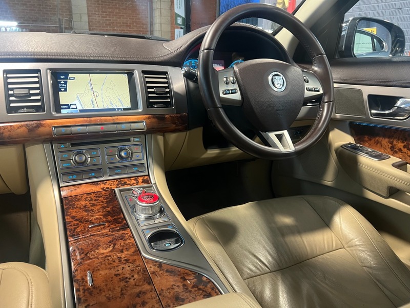 Used Jaguar XF 2009 for sale - 77342398: Photo 11