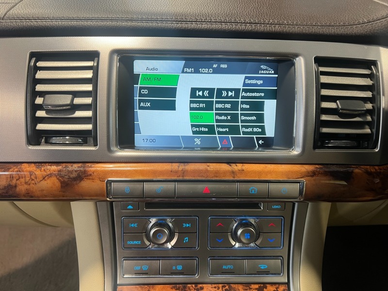 Used Jaguar XF 2009 for sale - 77342398: Photo 24