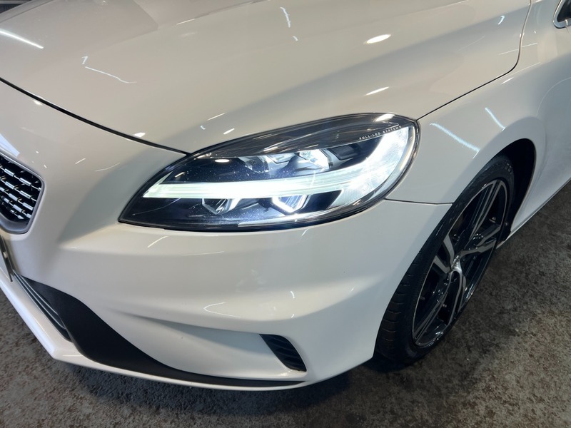 Used Volvo V40 2017 for sale - 76962872: Photo 11