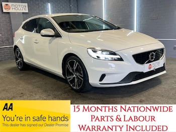 Used Volvo V40 2017 for sale - 76962872: Photo