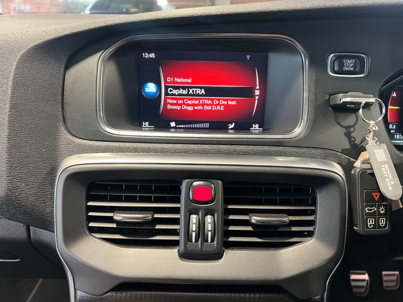 Used Volvo V40 2017 for sale - 76962872: Photo 28