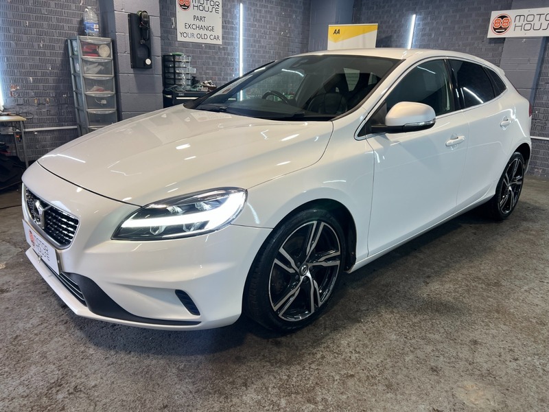 Used Volvo V40 2017 for sale - 76962872: Photo 3