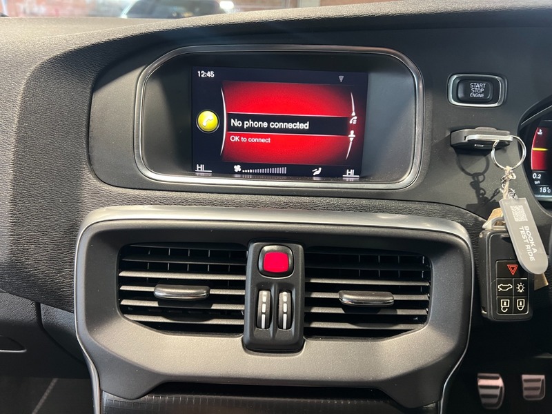 Used Volvo V40 2017 for sale - 76962872: Photo 30