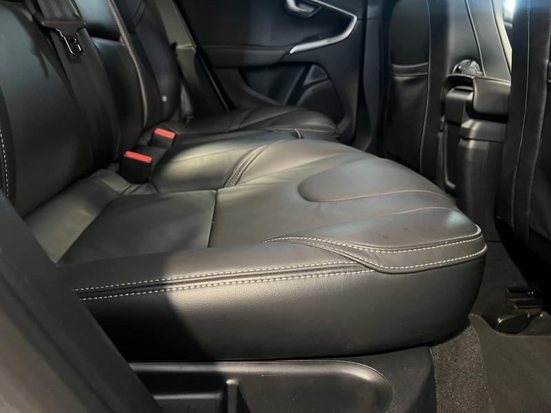 Used Volvo V40 2017 for sale - 76962872: Photo 36