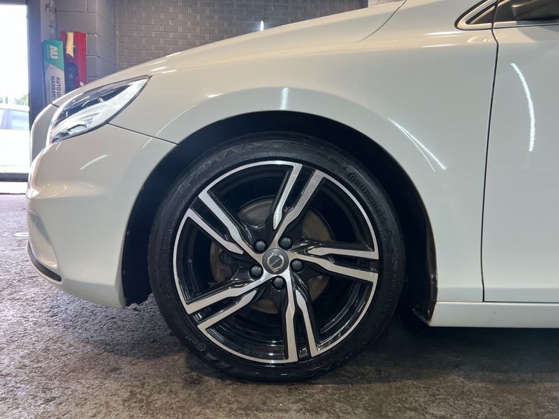 Used Volvo V40 2017 for sale - 76962872: Photo 44