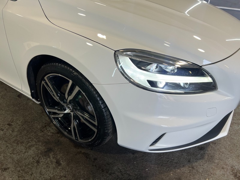 Used Volvo V40 2017 for sale - 76962872: Photo 9