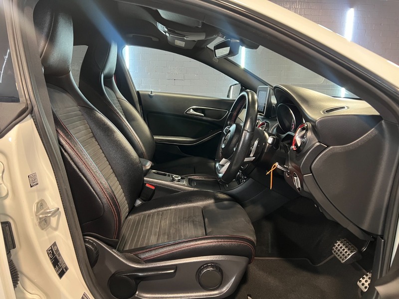 Used Mercedes-Benz C Class 2015 for sale - 76758773: Photo 18