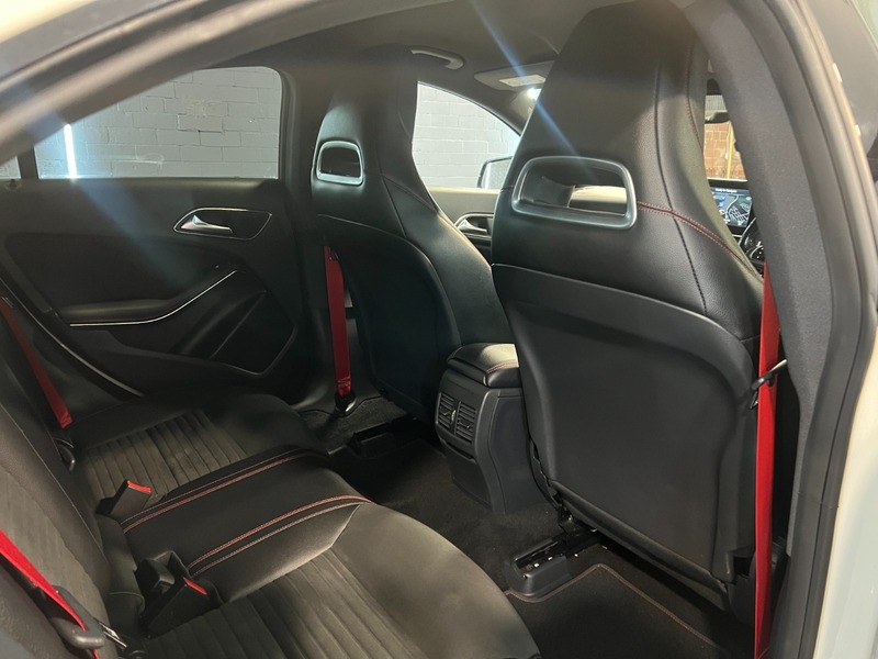 Used Mercedes-Benz C Class 2015 for sale - 76758773: Photo 22