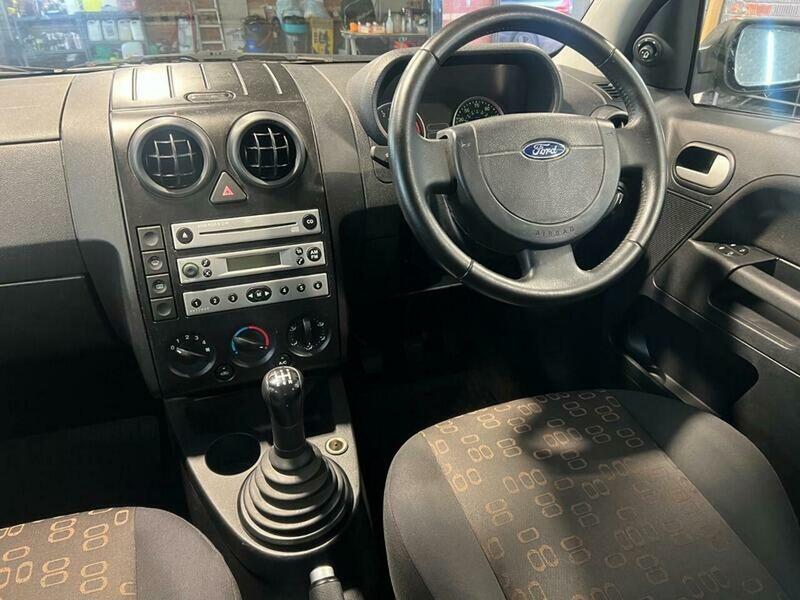 Used Ford Fusion 2005 for sale - 76591281: Photo 11