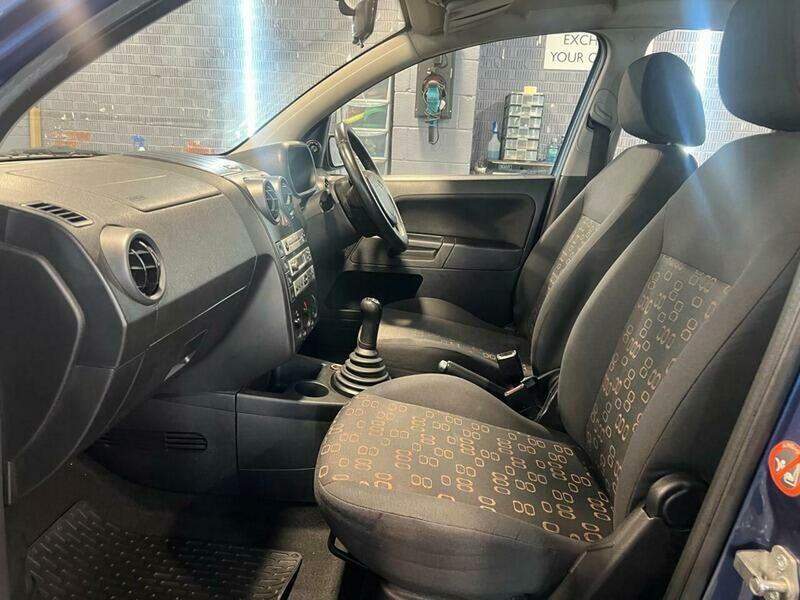 Used Ford Fusion 2005 for sale - 76591281: Photo 13