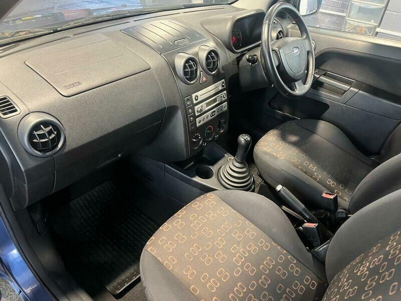 Used Ford Fusion 2005 for sale - 76591281: Photo 14