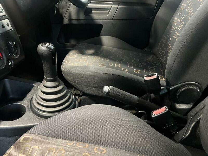 Used Ford Fusion 2005 for sale - 76591281: Photo 16