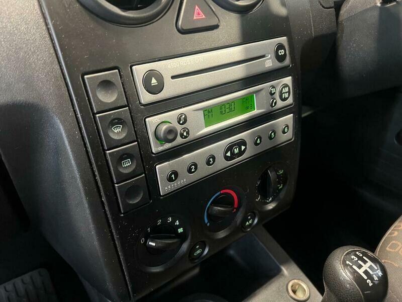 Used Ford Fusion 2005 for sale - 76591281: Photo 17