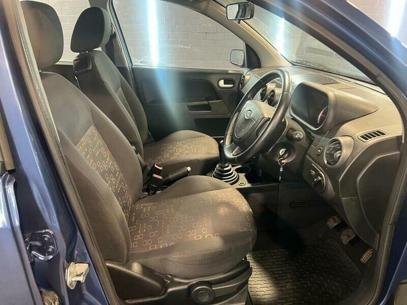 Used Ford Fusion 2005 for sale - 76591281: Photo 7