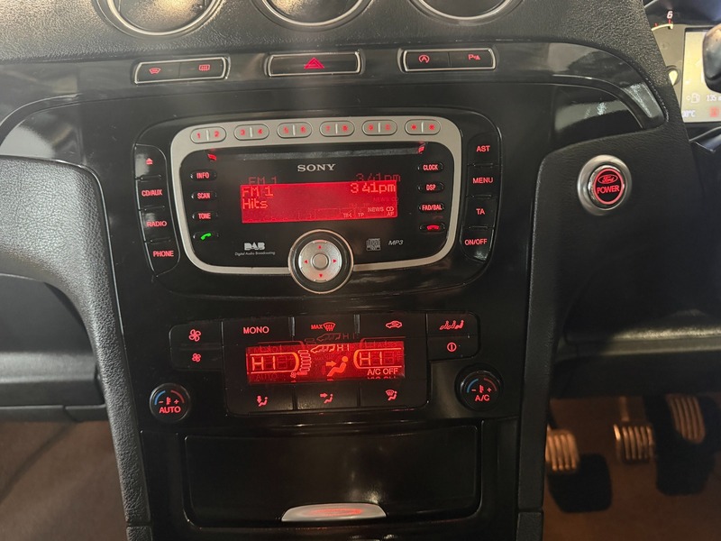 Used Ford Galaxy 2014 for sale - 77704180: Photo 32