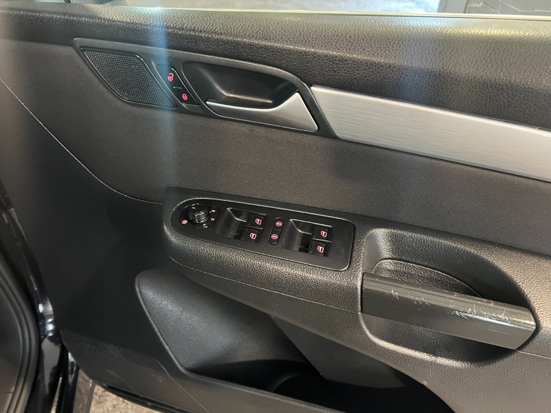 Used Volkswagen Sharan 2016 for sale - 76376428: Photo 9